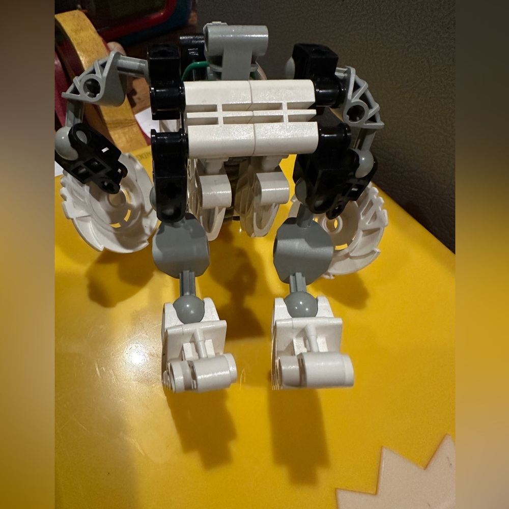 LEGO Bionicle Kohrak (Set 8565) - Picture 8 of 11